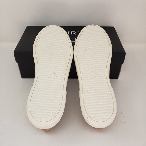 Naturalizer Zola Slip On Sneakers NIB - Picture 6 of 6